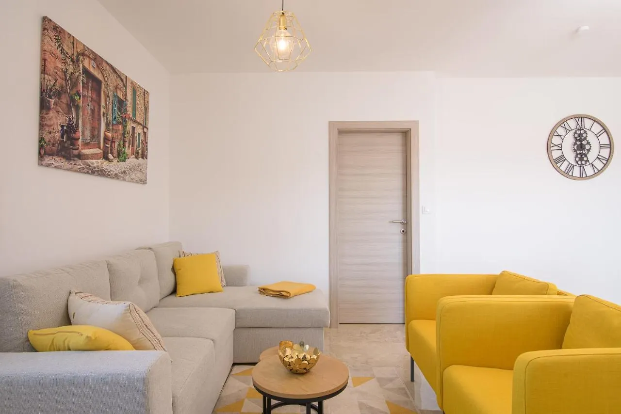 Villa Barbara & Zoran With Heated Swimming Pool Seget Vranjica