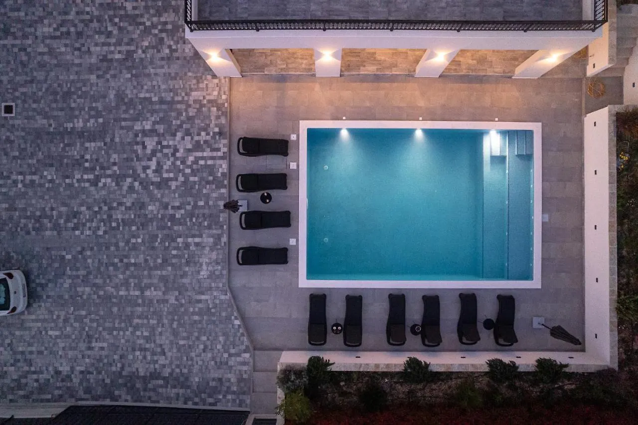 Villa Barbara & Zoran With Heated Swimming Pool Seget Vranjica